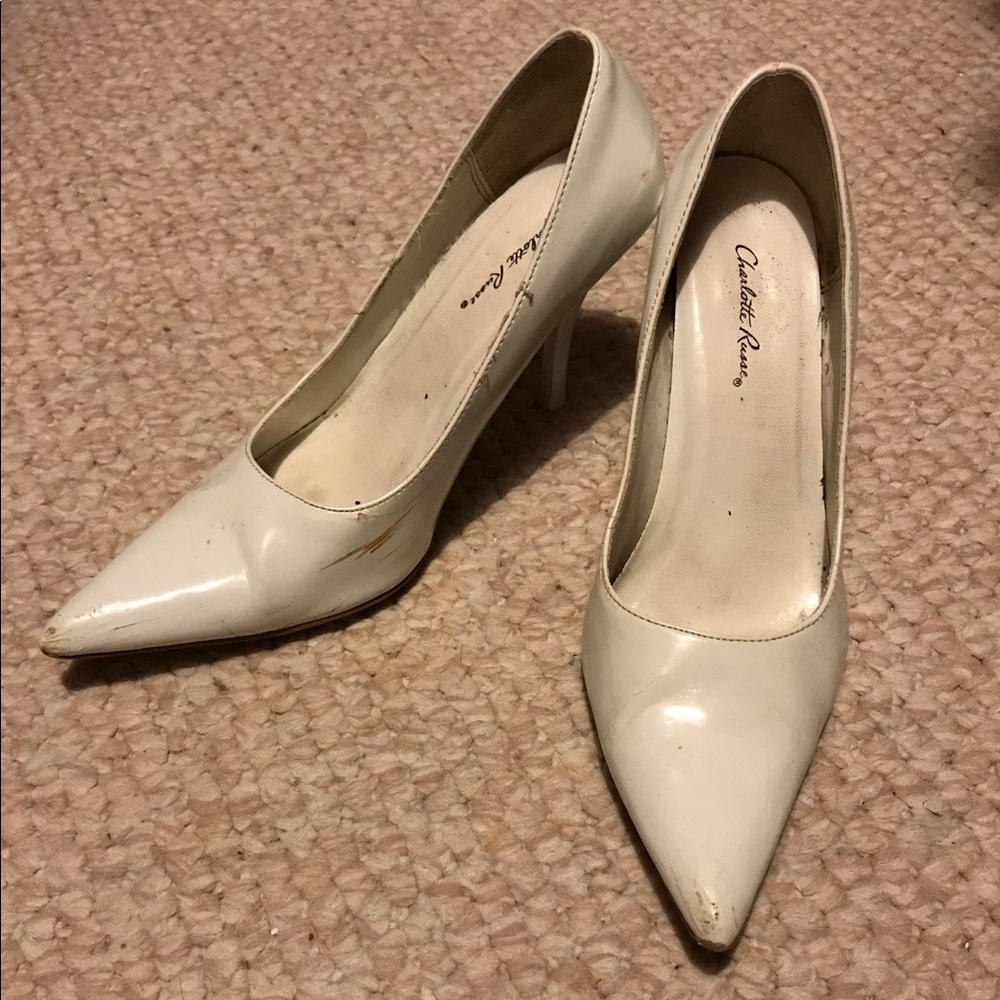 White pointed heels sz6